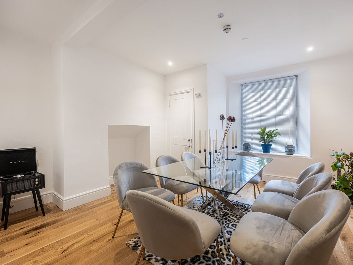 8 Richmond Road, Exeter
