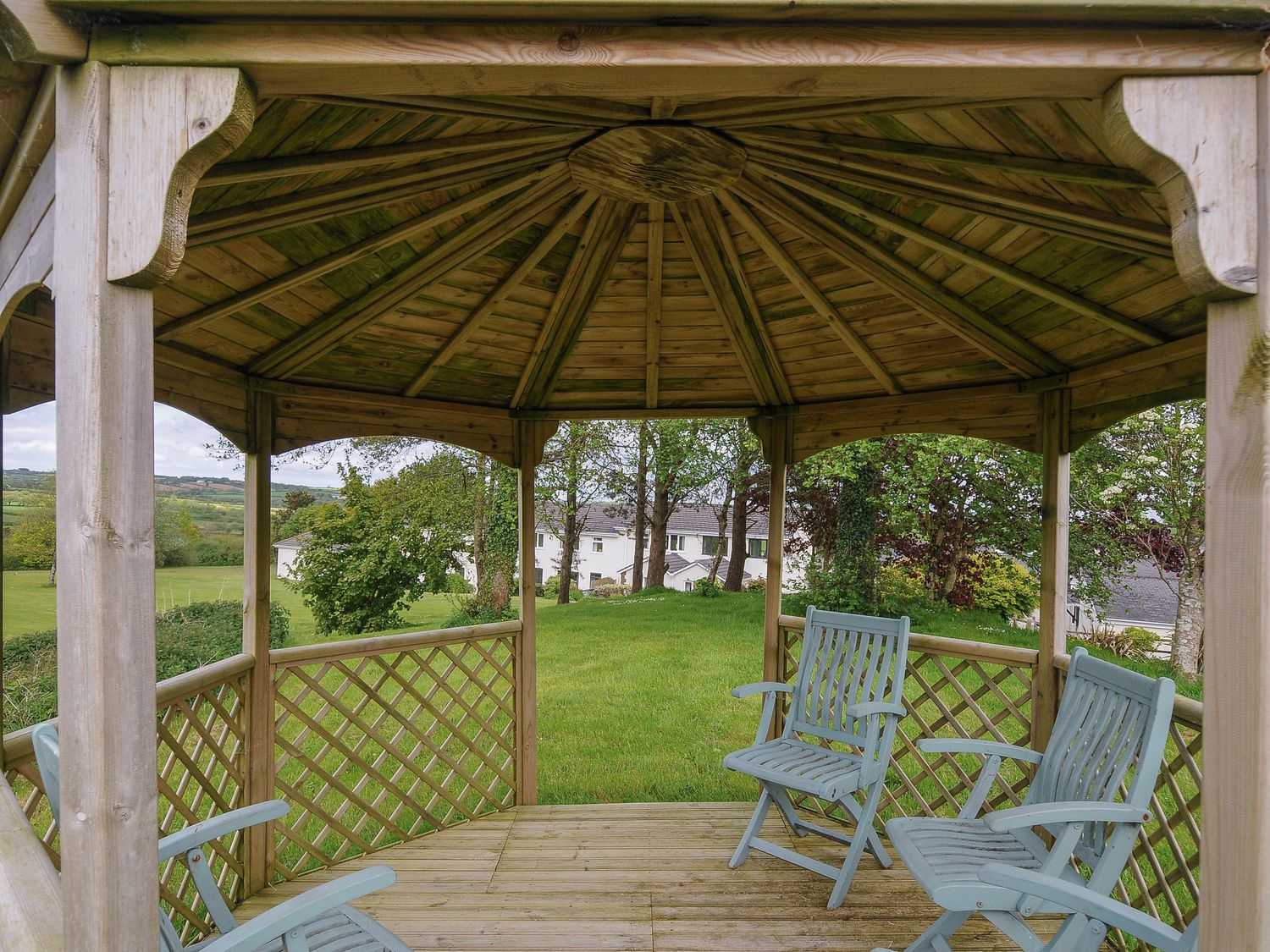 Hawthorn at Moorhead Country Holidays, Moorhead Farm, near Woolfardisworthy, Devon. Balcony. Beaches