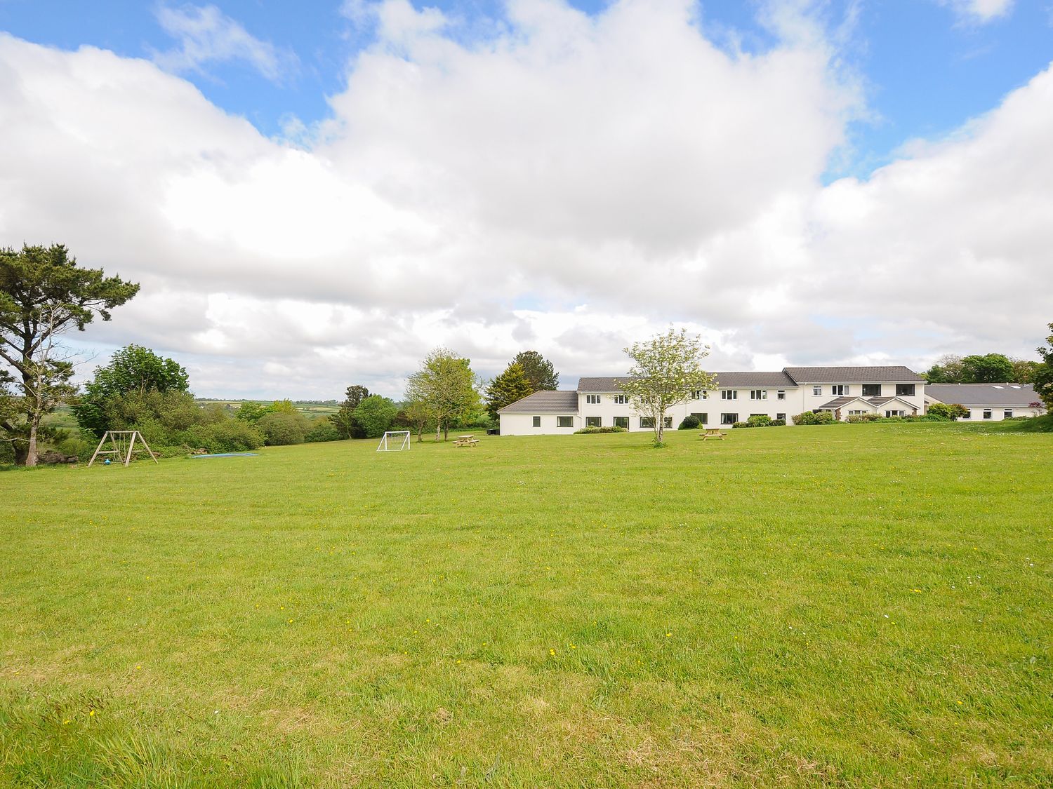 Bluebell at Moorhead Country Holidays, Moorhead Farm, near Woolfardisworthy, Devon. Two pets allowed