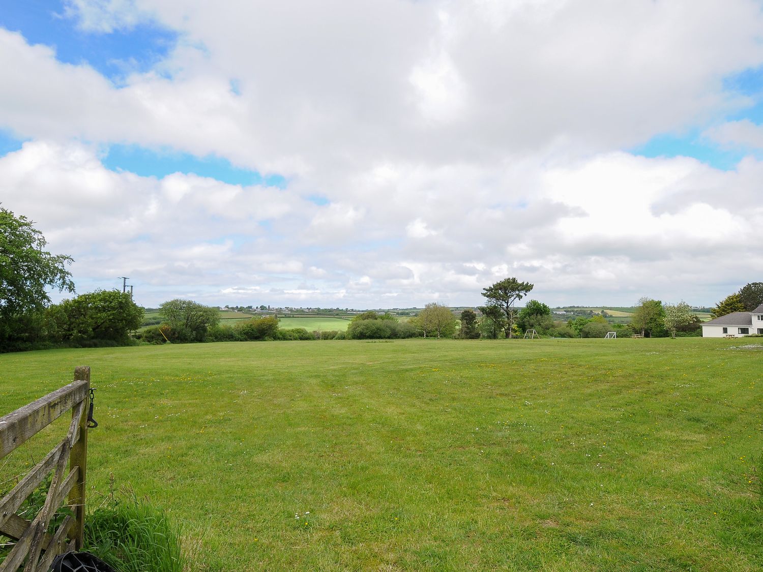 Bluebell at Moorhead Country Holidays, Moorhead Farm, near Woolfardisworthy, Devon. Two pets allowed