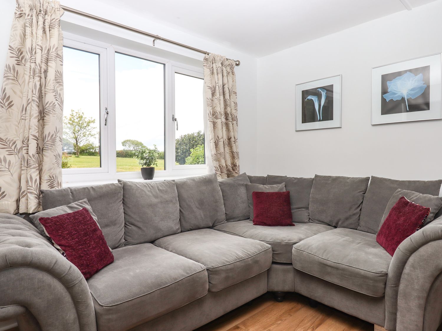 Primrose at Moorhead Country Holidays, Moorhead Farm, near Woolfardisworthy, Devon. Open-plan.