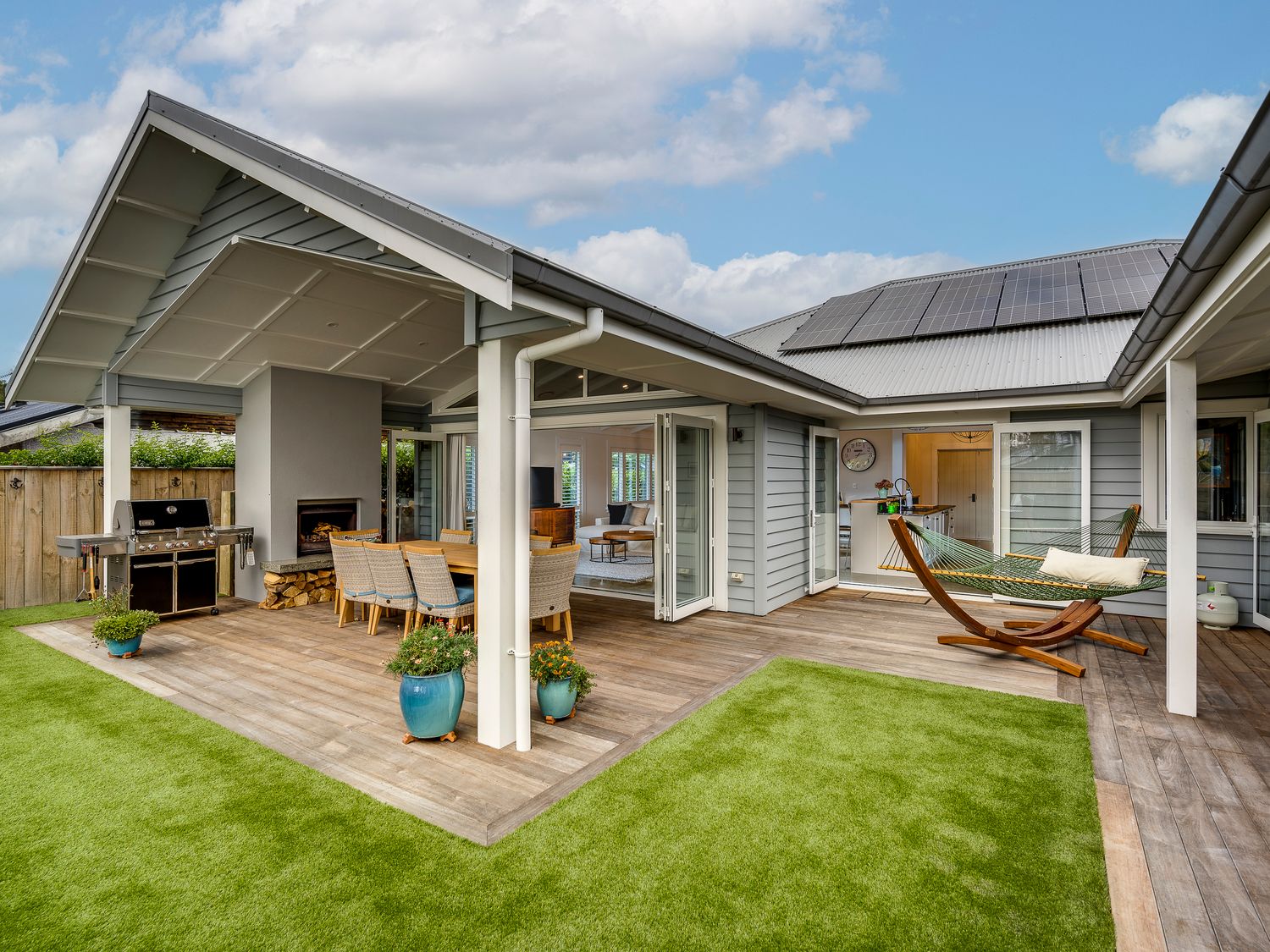 Modern Deluxe - Havelock North Holiday Home                     photo 2