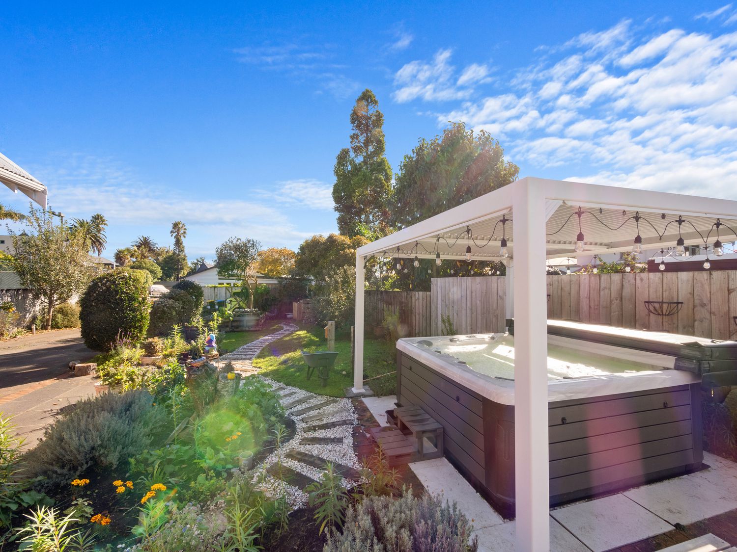 The Sustainable House - Tauranga Holiday Home                     photo 2