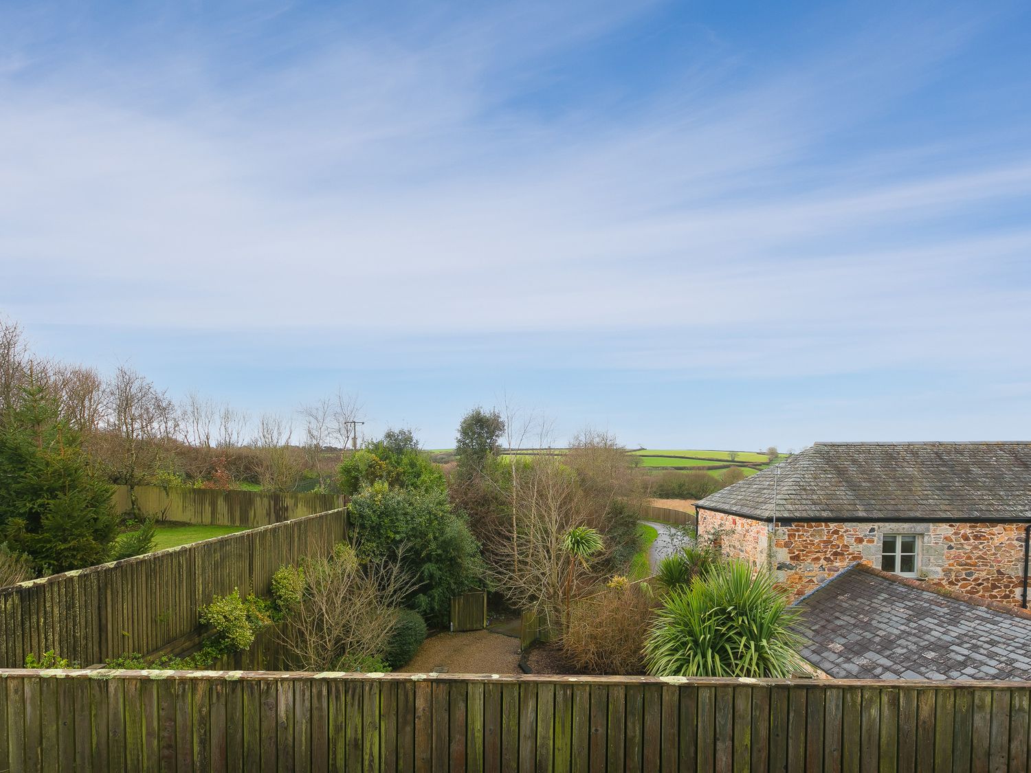 Stable Loft in , St Columb Major. Enclosed garden. Open plan. En-suite. Near coast. Off-road parking