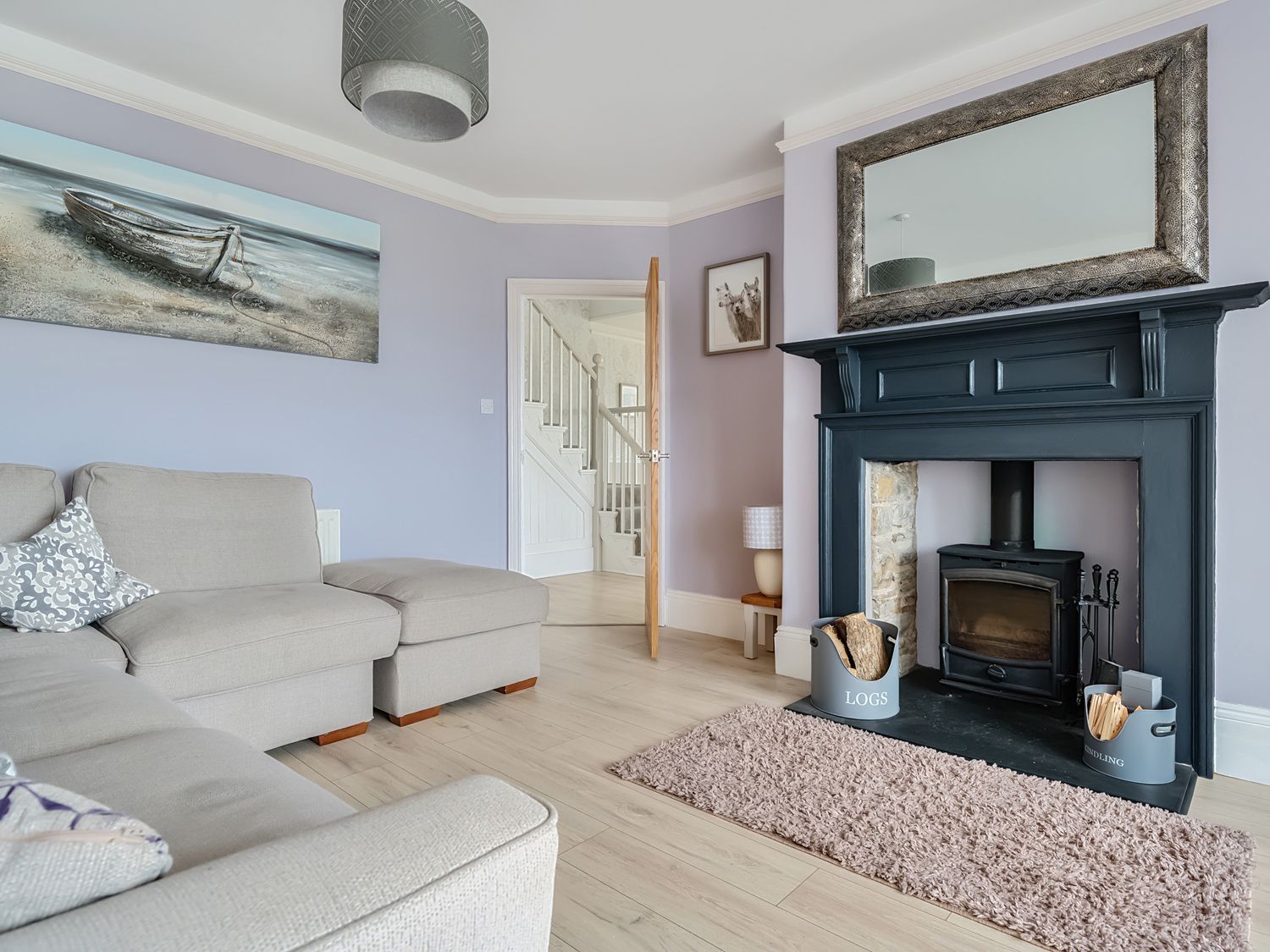 Mallacleave House in Bideford, Devon. Woodburning stove. Panoramic views. Hot tub. Countryside views