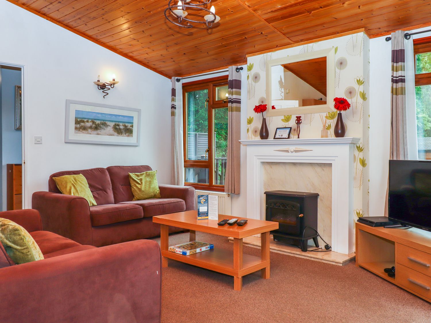 Deer Park Lodge 8 - Fawn Lodge, Chudleigh, near Chudleigh, Devon. Close to a National Park. On-site.