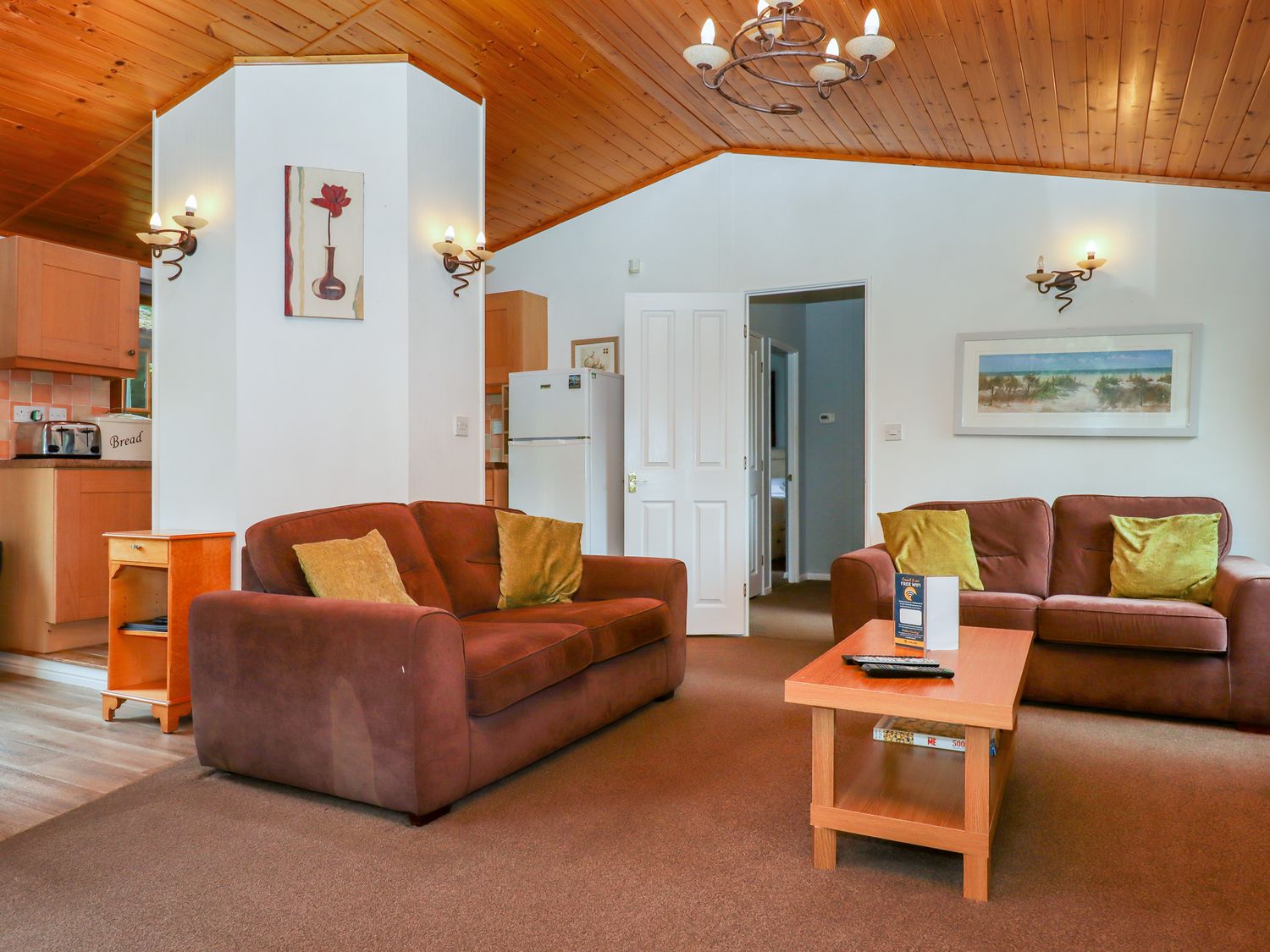 Deer Park Lodge 8 - Fawn Lodge, Chudleigh, near Chudleigh, Devon. Close to a National Park. On-site.