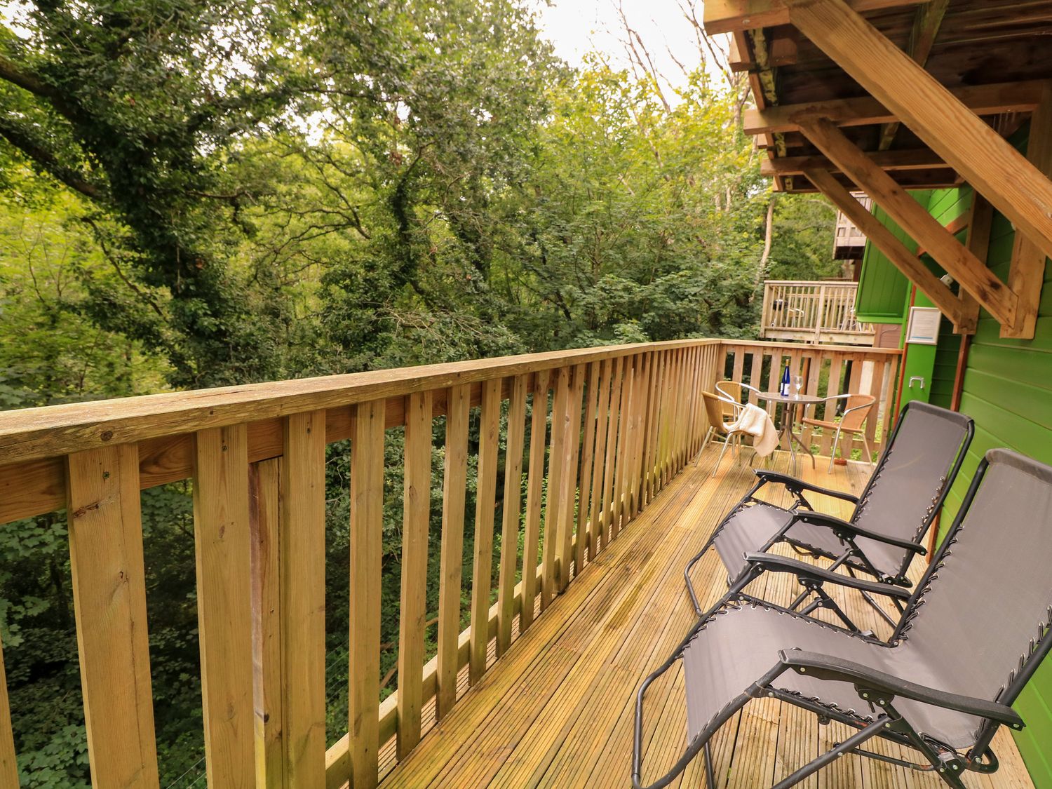 Lodge 58 - Oak Tree Lodge,  near Chudleigh in Devon. On-site facilities. Open-plan. Pes. Hot tub. TV