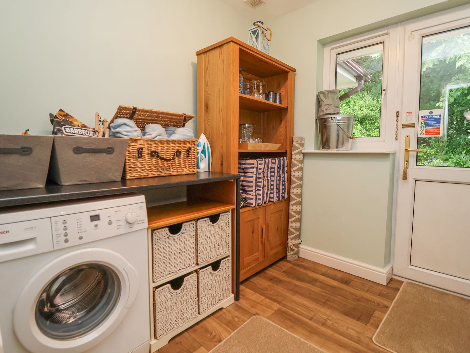 2 Mountain View, Chirk, Wrexham. Pet-friendly. Near AONB. Near shop. Near to a pub. Off-road parking