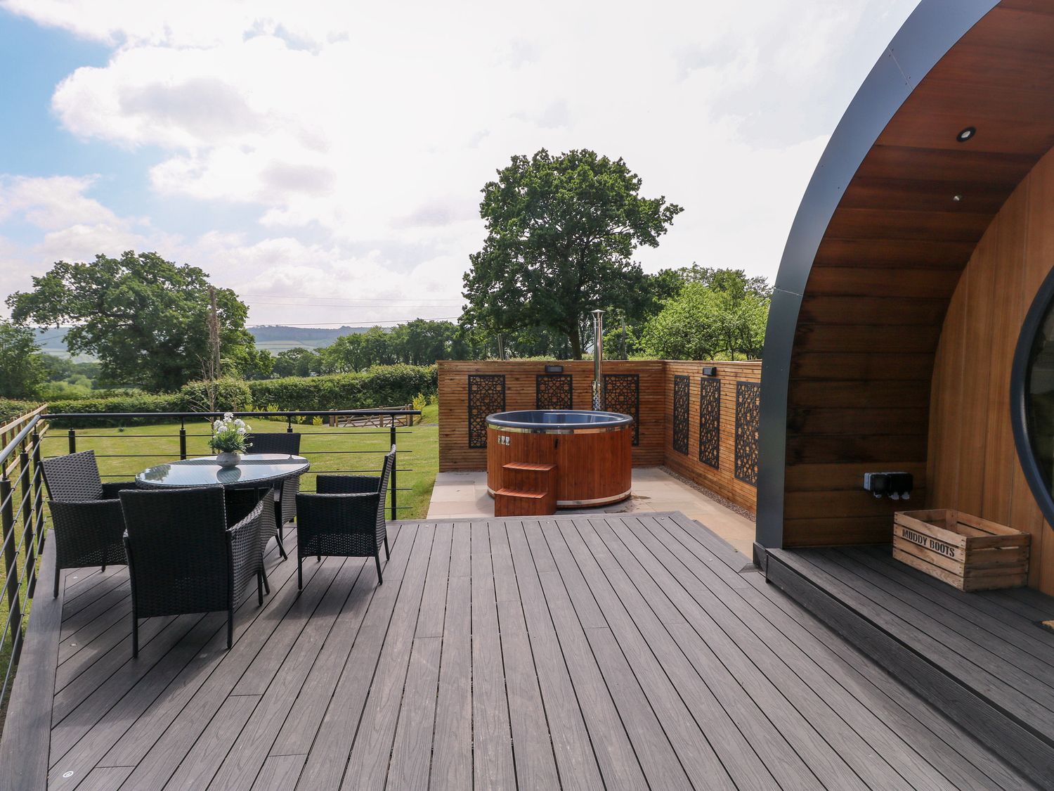 Roselea Luxury Pod Lodge, Llanddarog