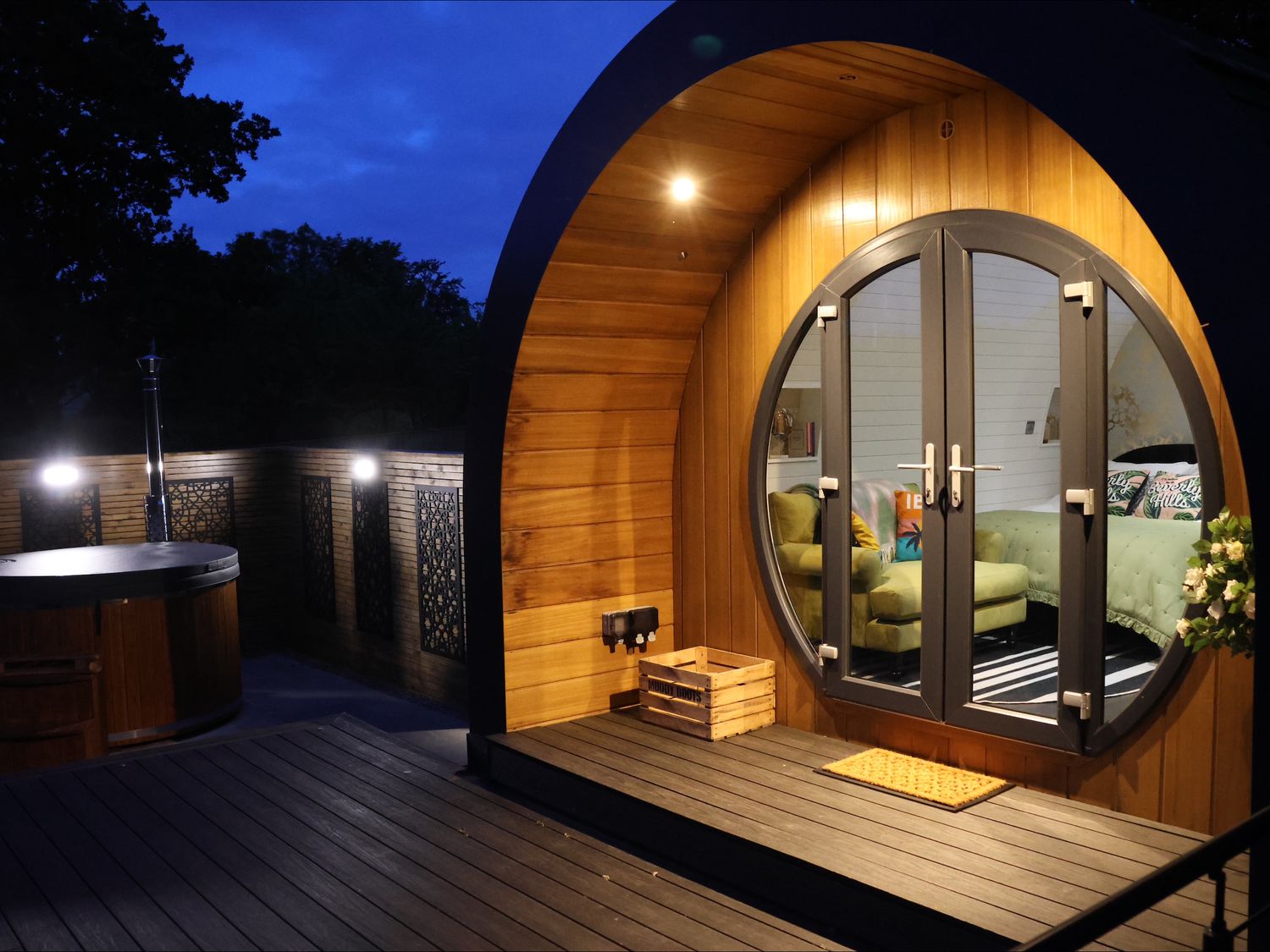 Roselea Luxury Pod Lodge, Llanddarog