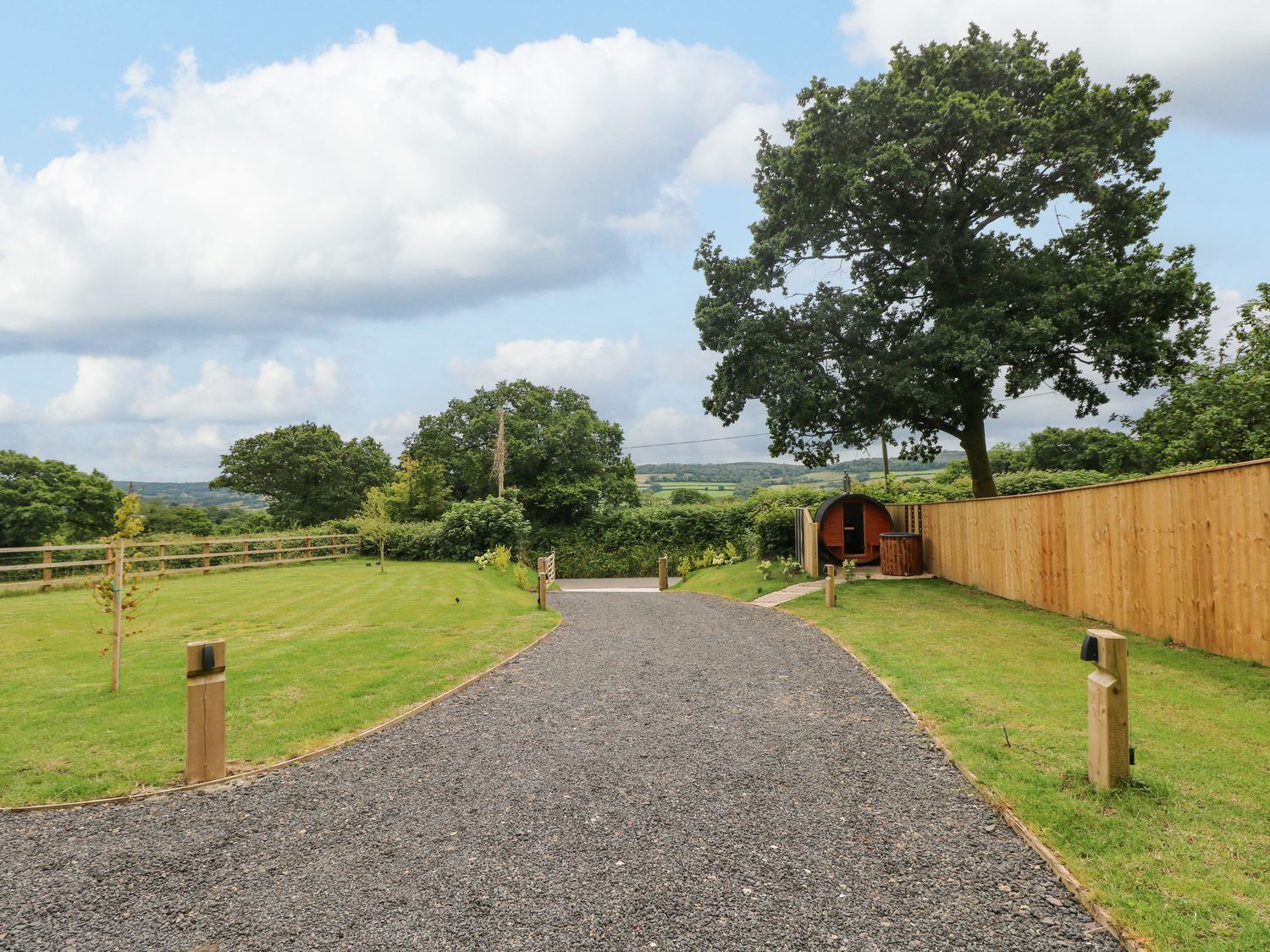 Roselea Luxury Pod Lodge, Llanddarog