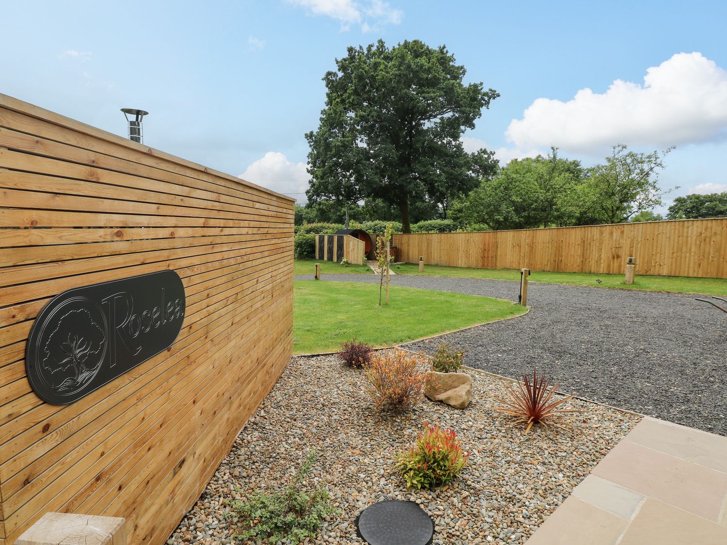 Roselea Luxury Pod Lodge, Llanddarog