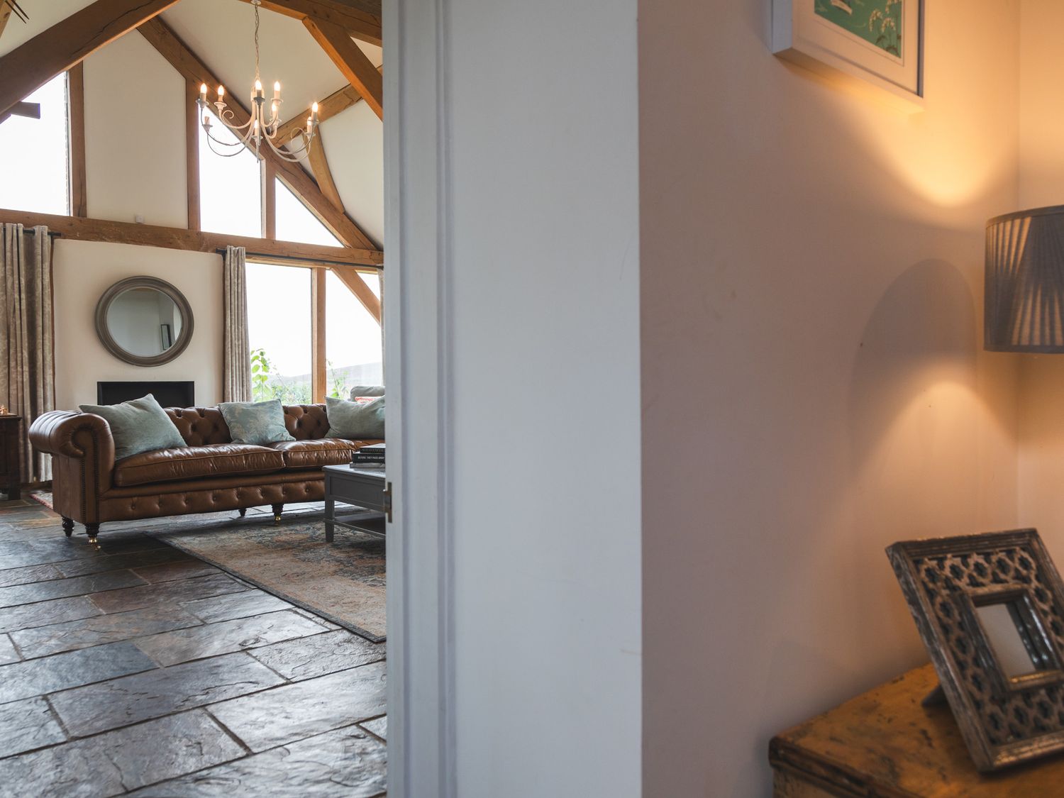 The Farmhouse, Malborough, Devon. Near coast. Off-road parking. Smart TV. Enclosed garden. Open plan