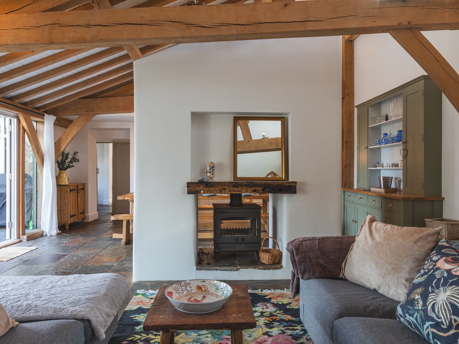 The Farmhouse, Malborough, Devon. Near coast. Off-road parking. Smart TV. Enclosed garden. Open plan