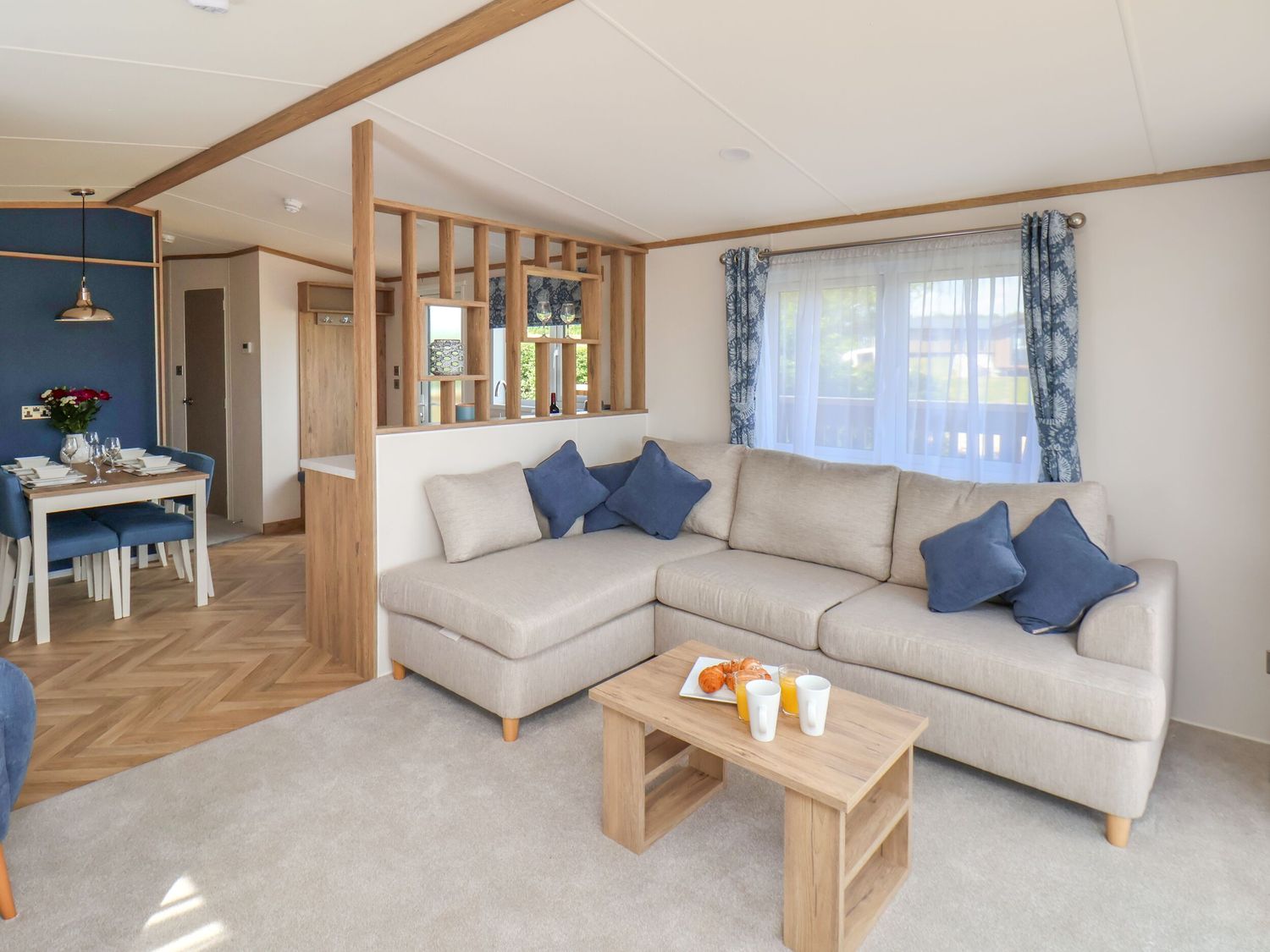 Hazel Lodge in Whitby, North Yorkshire. Hot tub. Pet-friendly. Countryside view. Open-plan. Coastal.