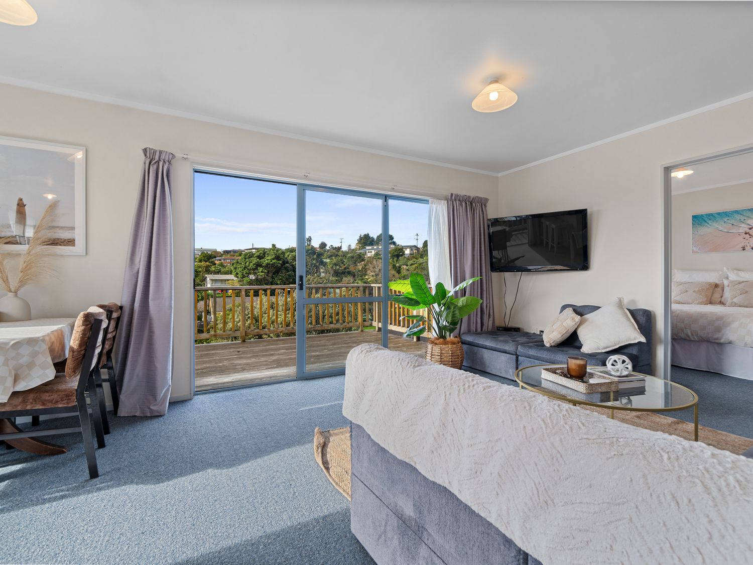 Raglan Beach Retreat - Raglan Holiday Home                     photo 2