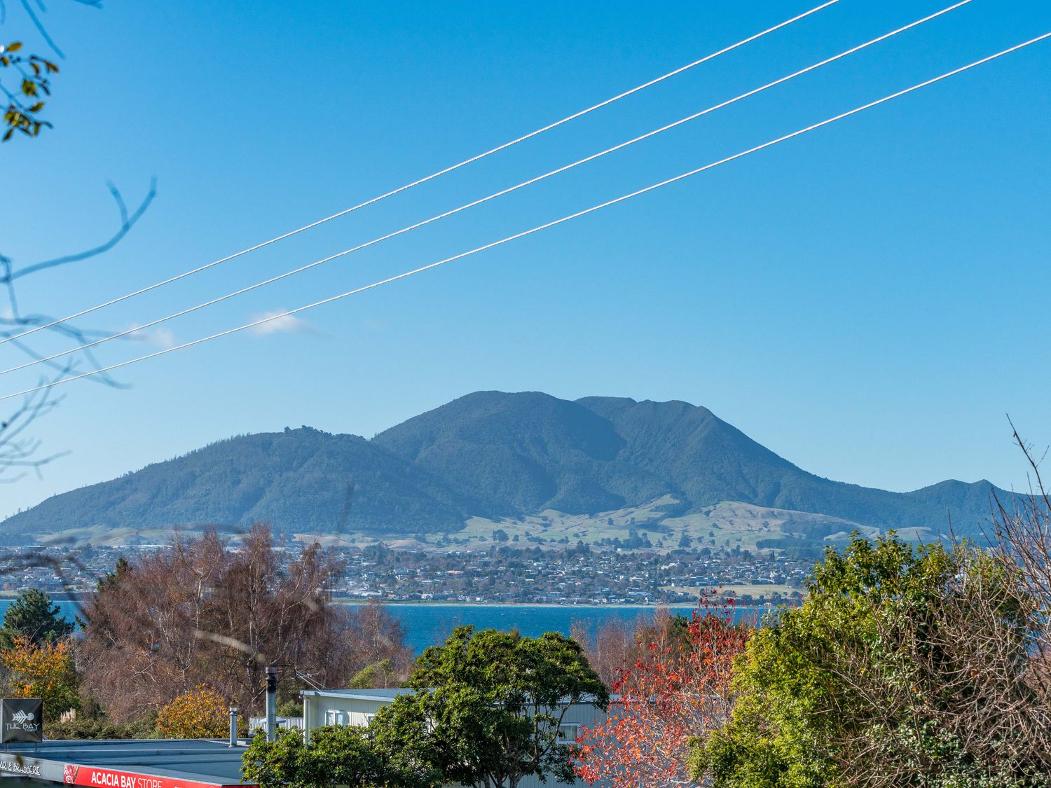 Brownies Bach - Lake Taupo Holiday Home                     photo 2