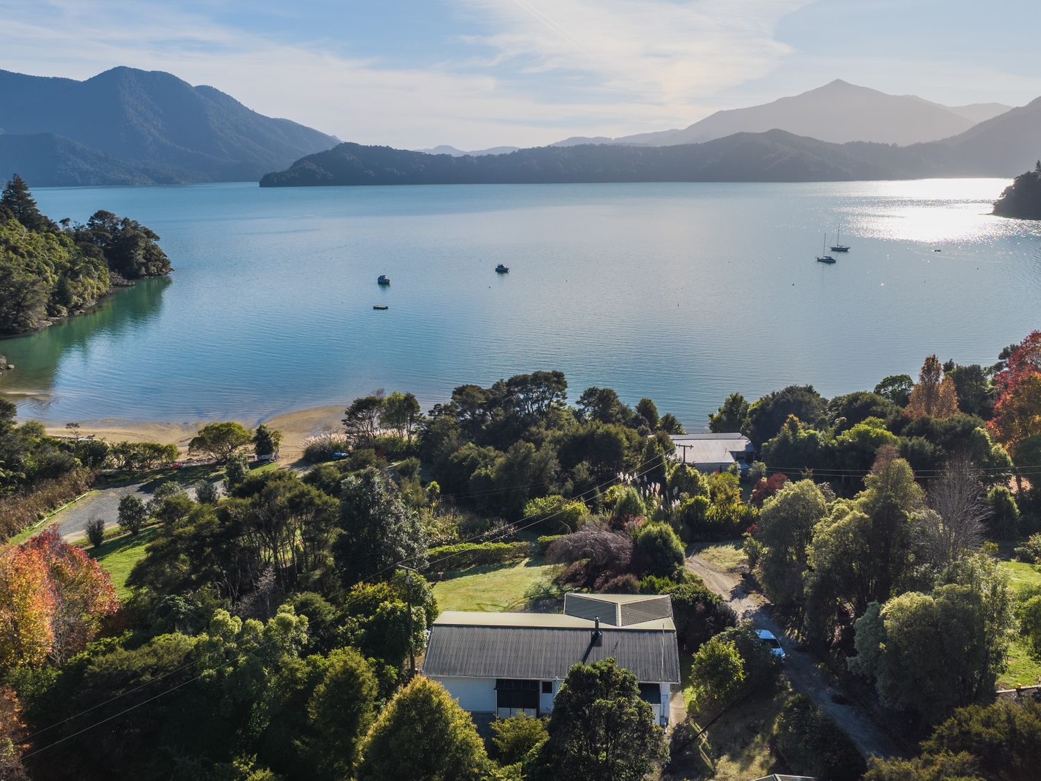 Moetapu Magic - Marlborough Sounds Holiday Home -  - 1159148 - photo 1