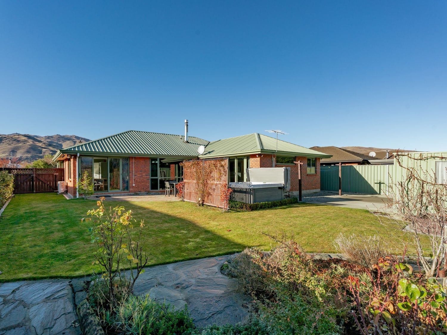 Fenwick - Cromwell Holiday Home                     photo 24