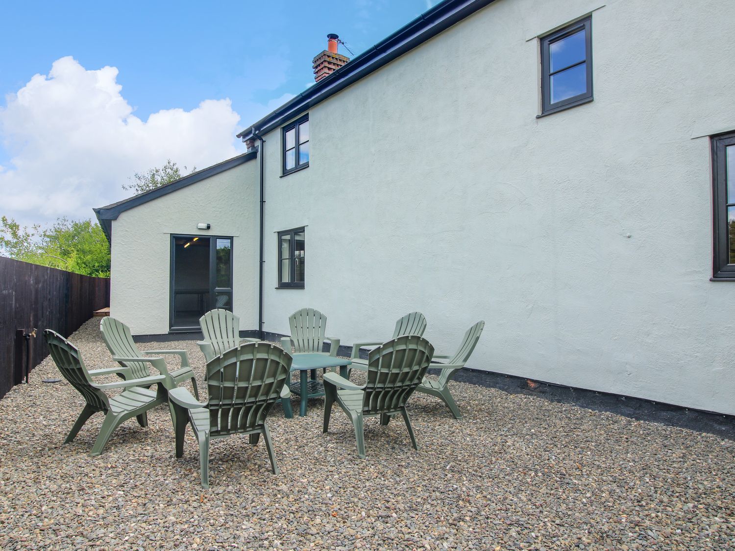 1 Clarkes Lane in St Martins, Shropshire. Woodburning stove. Games room. Hot tub. Pet-friendly. WiFi