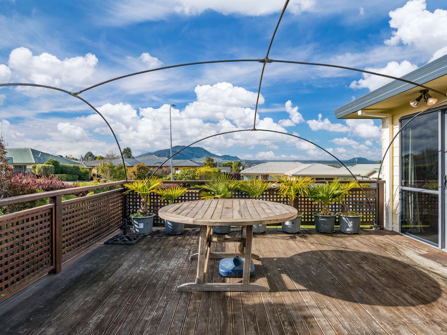Getaway on Grove - Lake Taupo Holiday Home                     photo 23