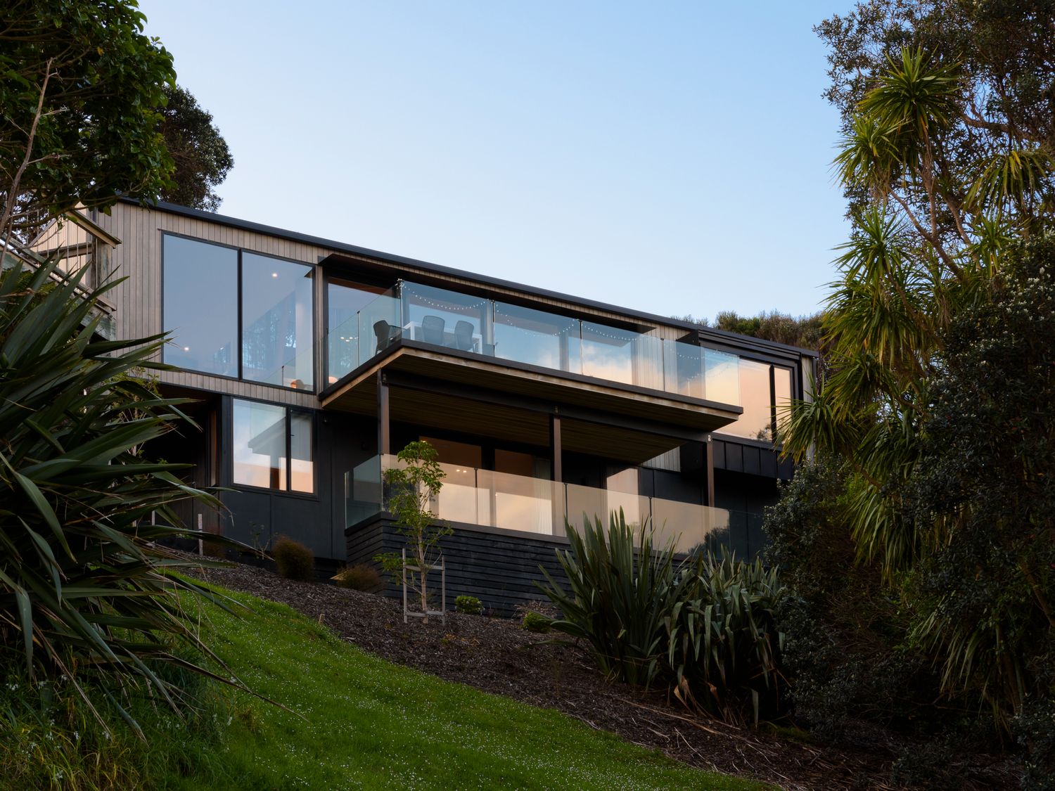 Private Beach Sanctuary - Matapouri Holiday Home                     photo 2