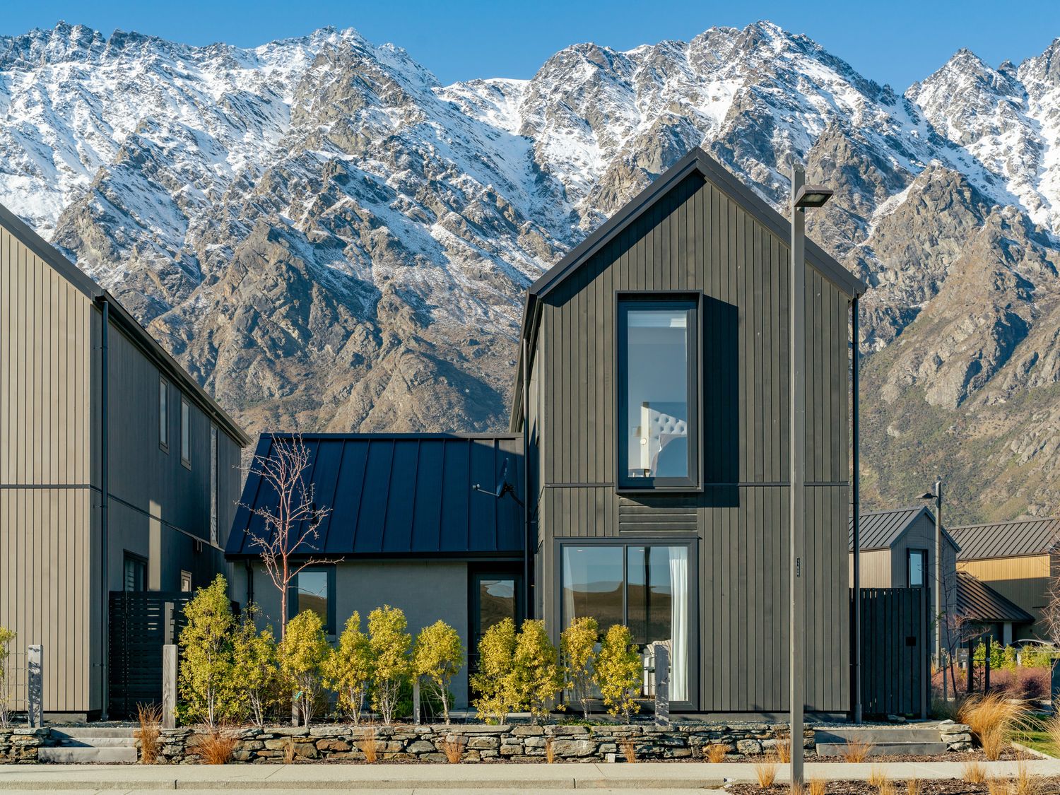 A Remarkable Retreat - Queenstown Holiday Home -  - 1160446 - photo 1