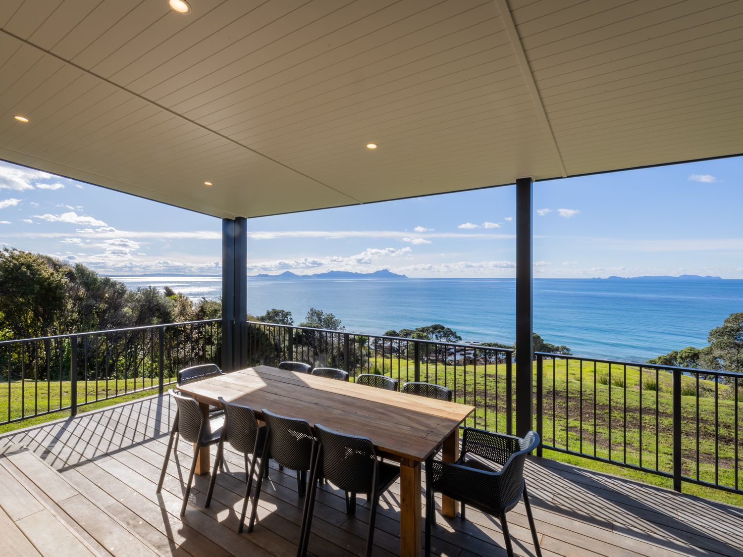 Slice of Paradise - Waipu Cove Holiday Home -  - 1160725 - photo 1