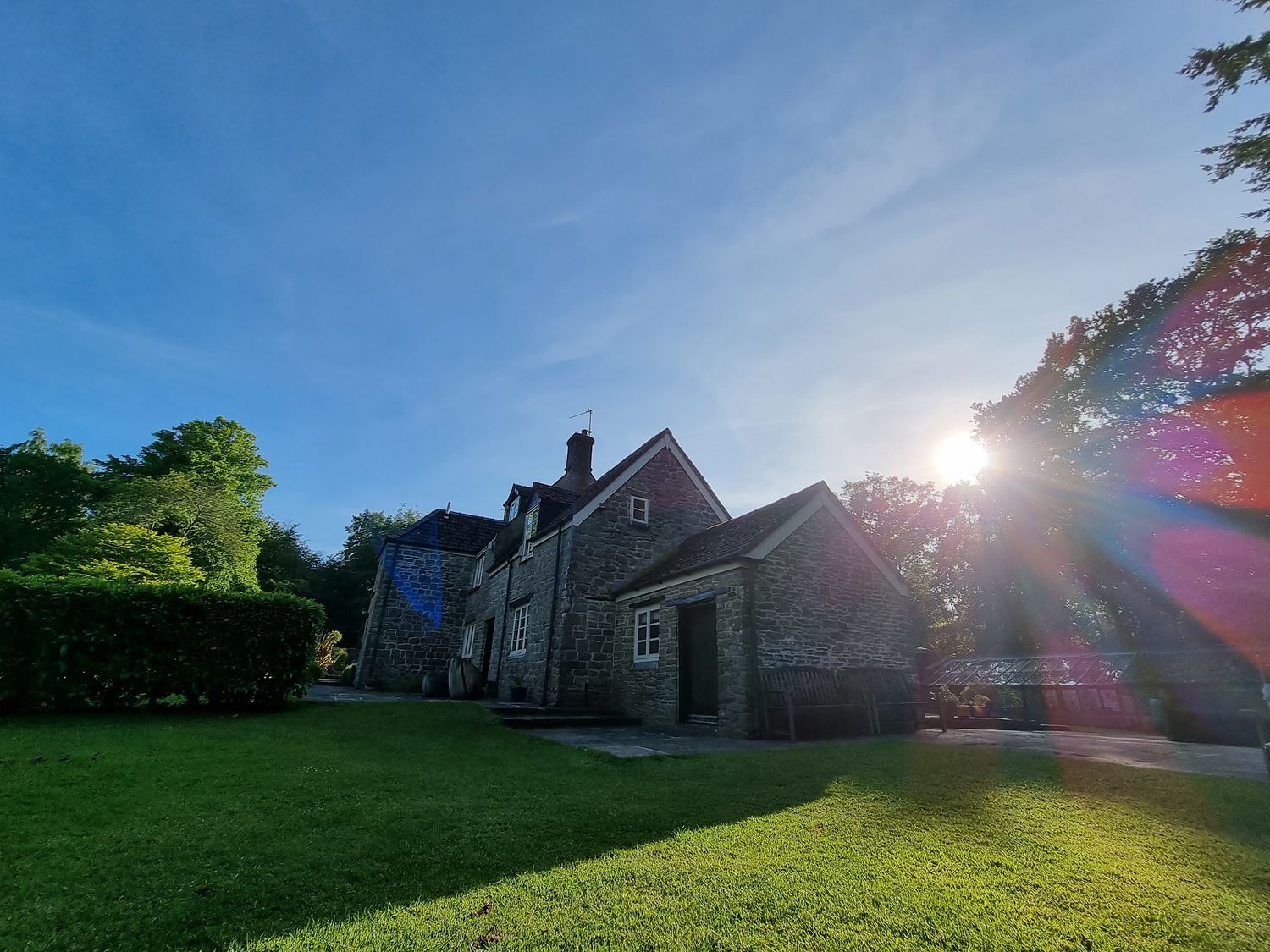 Danby Lodge, Yorkley, Gloucestershire. Swimming pool. Pet-friendly. Library. Cinema room. 6 bedrooms