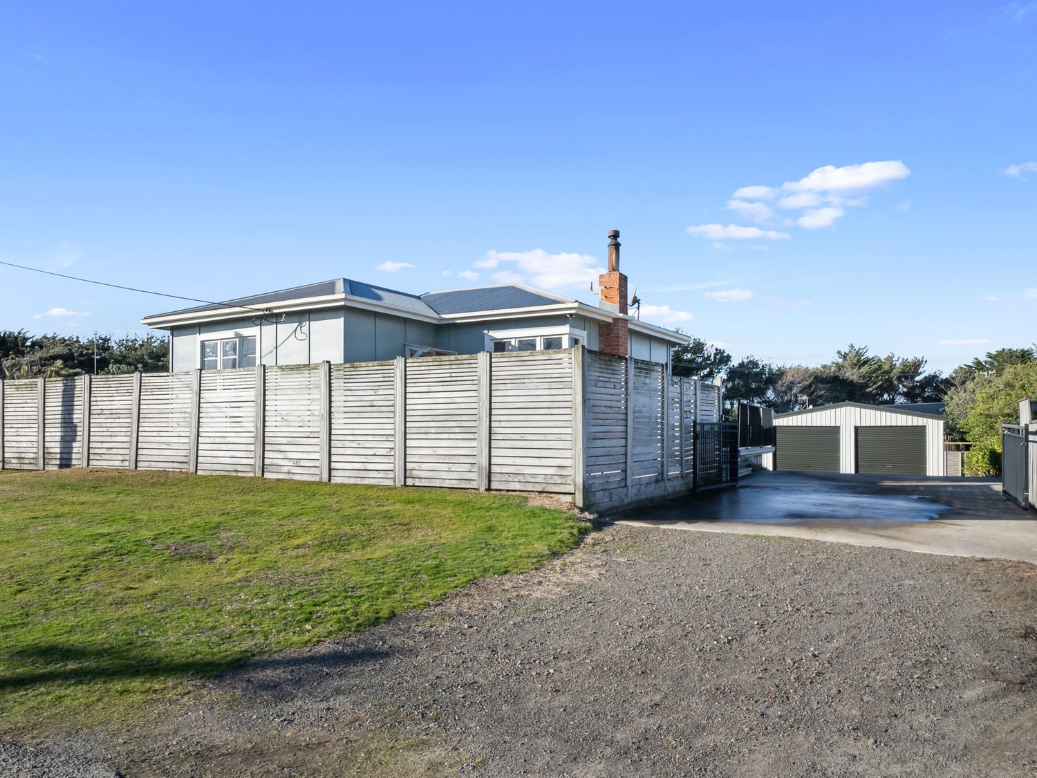 Ocean Breeze - Foxton Beach Holiday Home                     photo 18