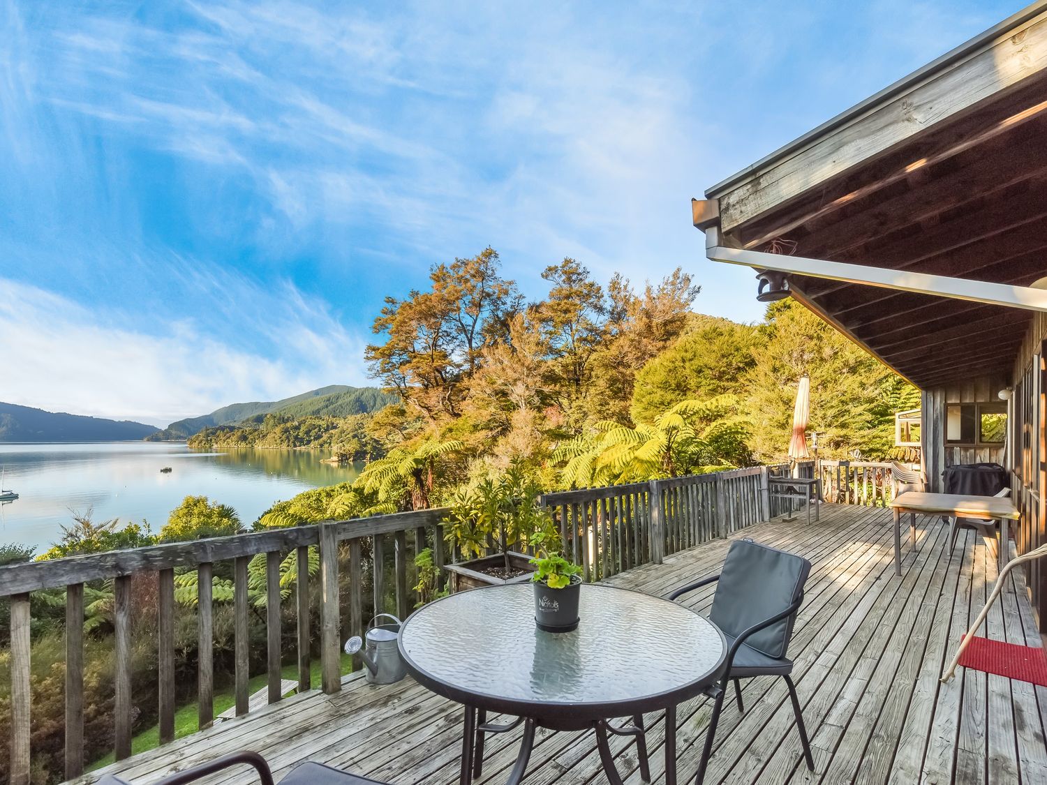 Moetapu Bay Bliss - Marlborough Sounds Retreat -  - 1160987 - photo 1