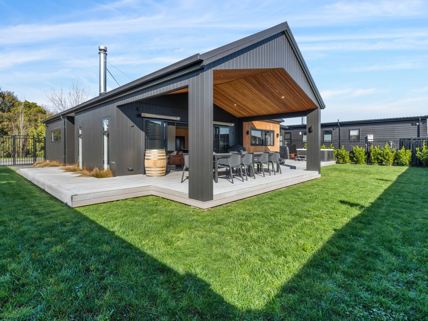 Regent Sanctuary - Martinborough Holiday Home                     photo 2