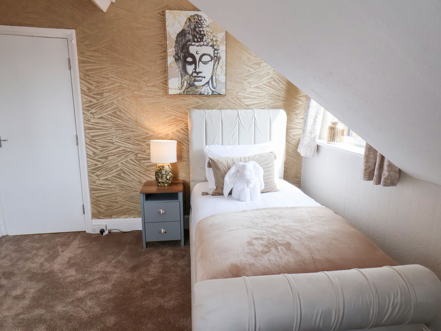 28 Tennyson Avenue, Bridlington