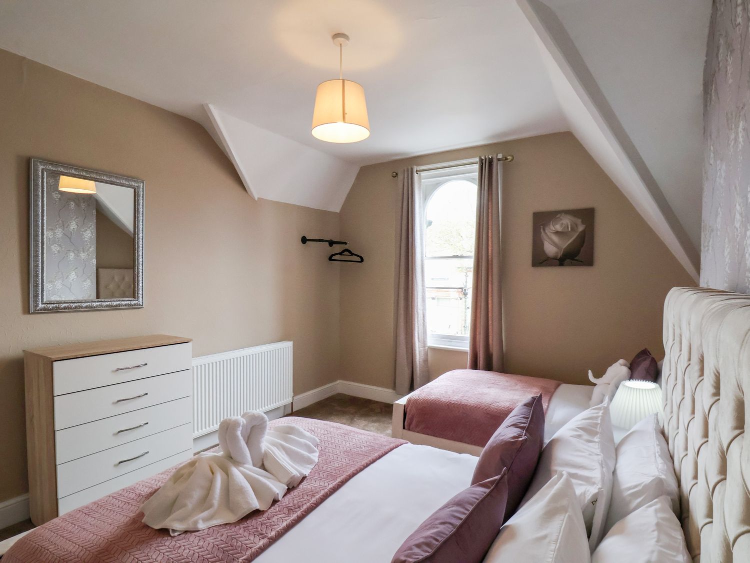 28 Tennyson Avenue, Bridlington