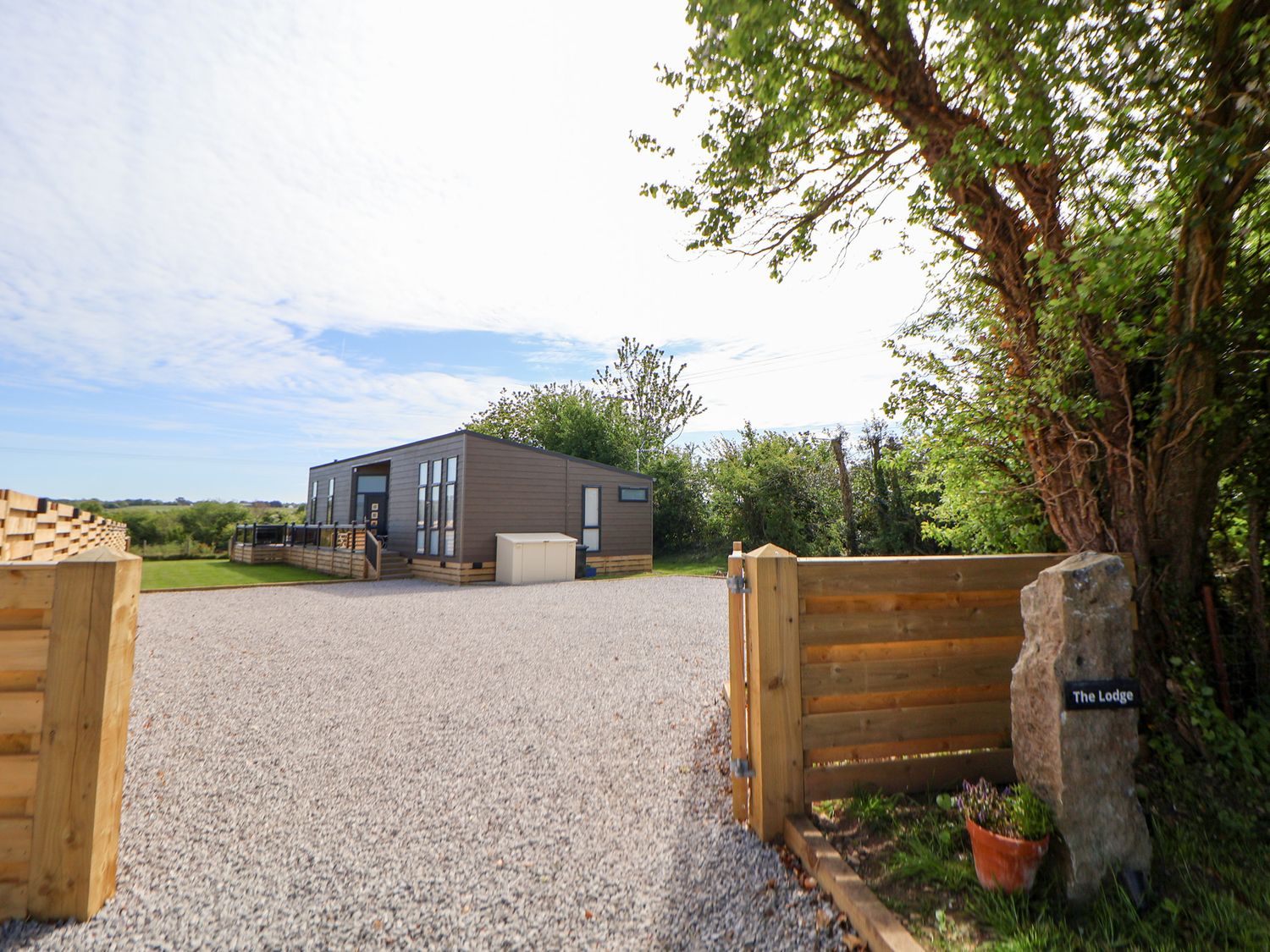 The Lodge @ Racecourse House, Holywell
