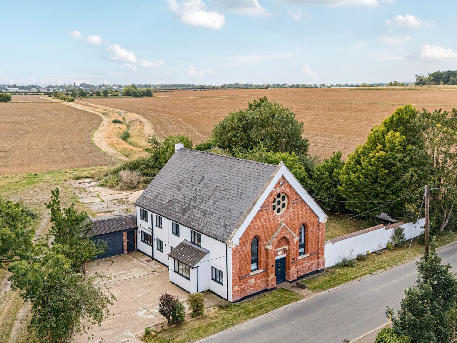 Old Chapel Glentworth, Ingham, Lincolnshire. Woodburning stove. Characterful. Countryside. Game room