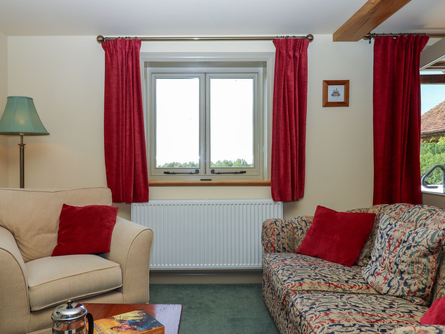 Sherway Shippen, Clyst Hydon, Devon. Garden with hot tub. Rural views. Off-road parking. TV. 