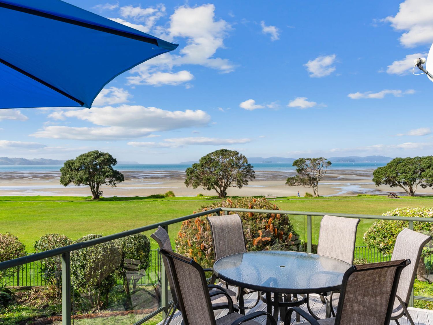 Waterfront Charm - Snells Beach Holiday Home                     photo 2