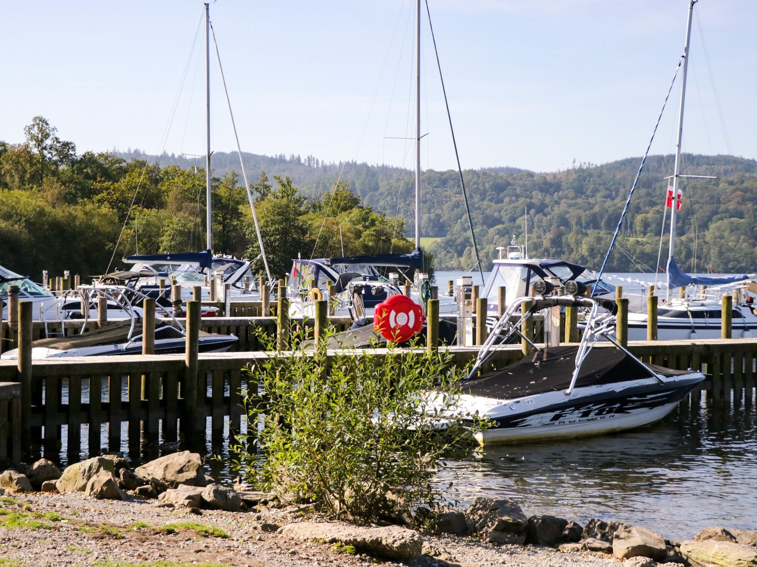 Somerford lodge nr Windermere, Cumbria. Decking. Hot tub. On-site facilities. In the Lake District. 