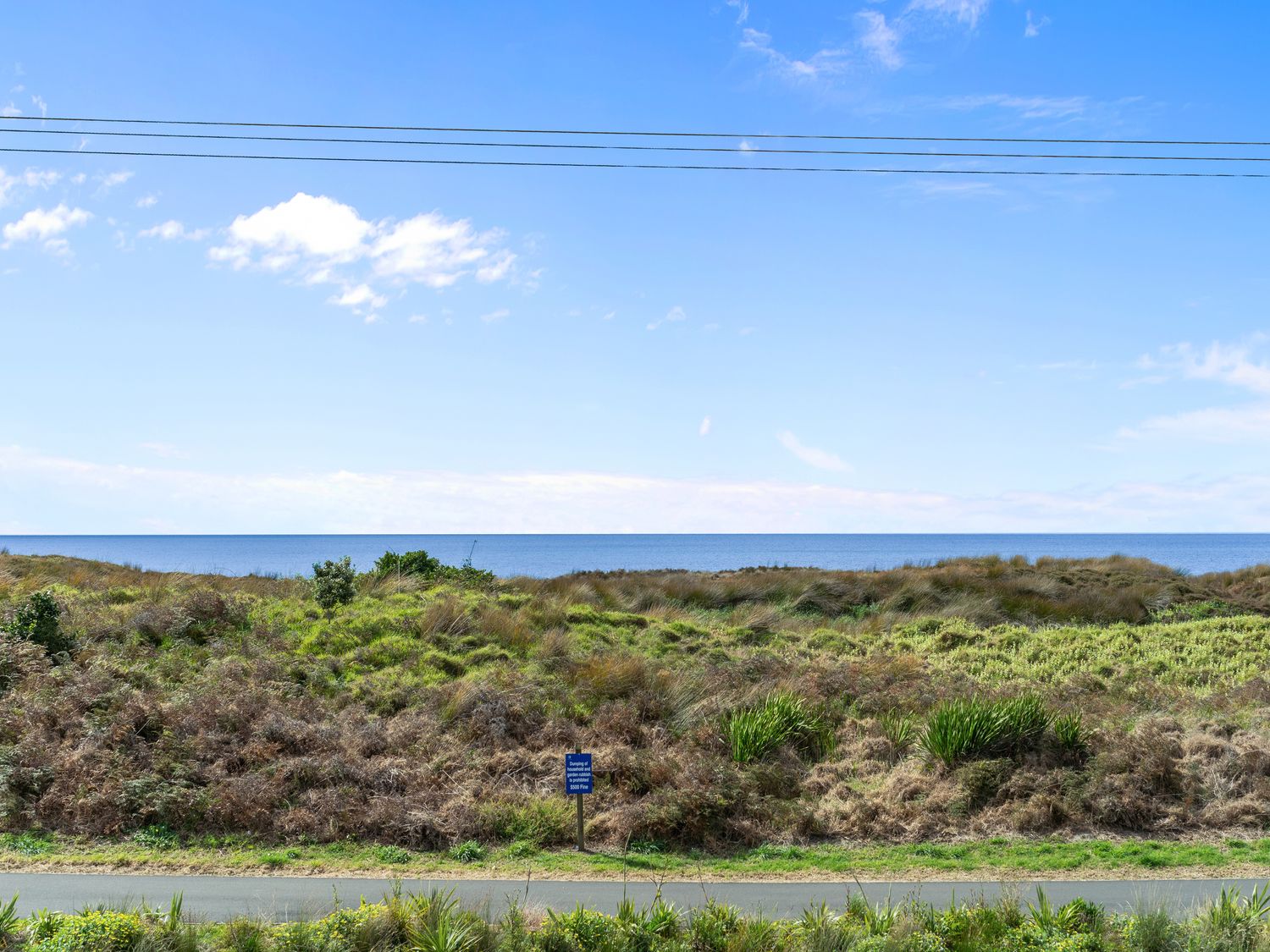 Beachfront Paradise  - Papamoa Beach Holiday Home                     photo 28