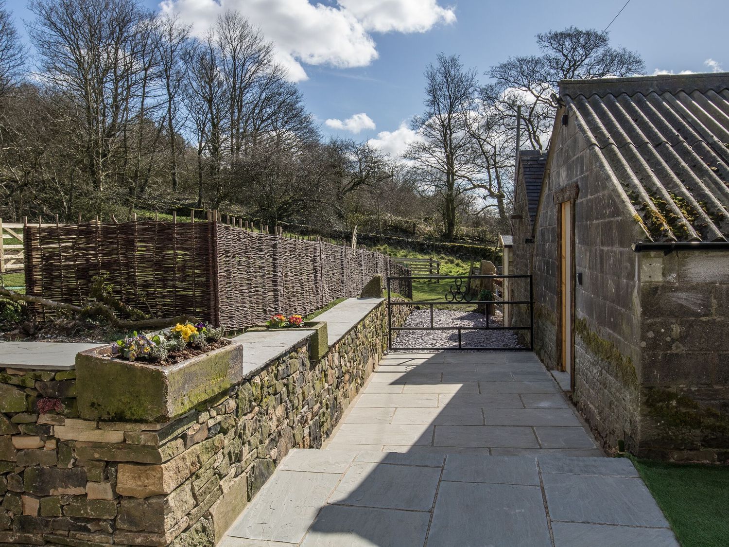 Holly Dale in Bradnop, near Leek, Staffordshire. Woodburning stove. Hot tub. Sauna. Barbecue. Rural.