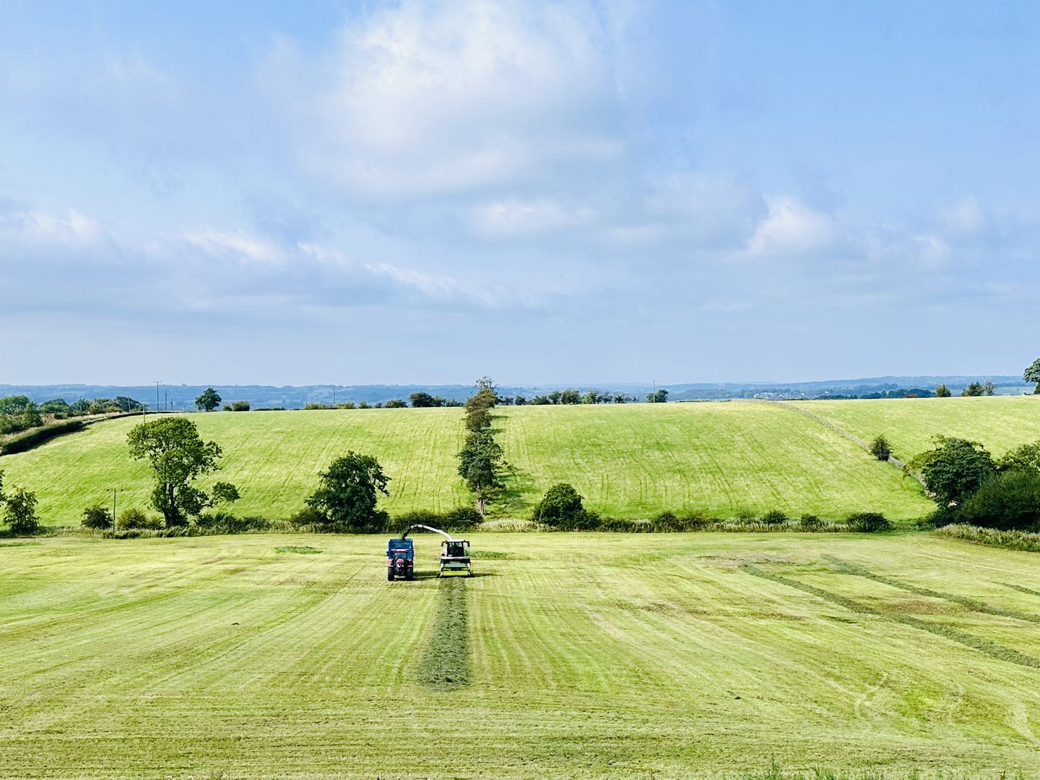 Holly Dale in Bradnop, near Leek, Staffordshire. Woodburning stove. Hot tub. Sauna. Barbecue. Rural.