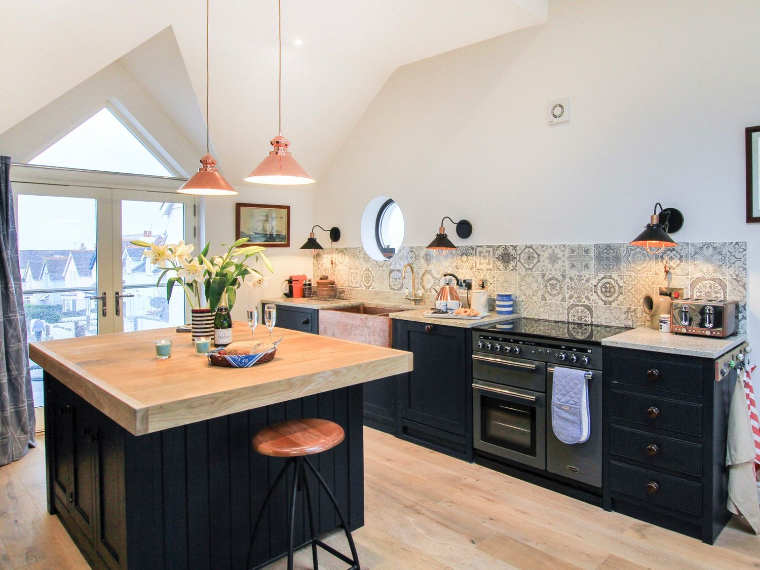 Chapel House, former chapel house, Rhosneigr, Anglesey, with hot tub, woodburning stove and balcony.