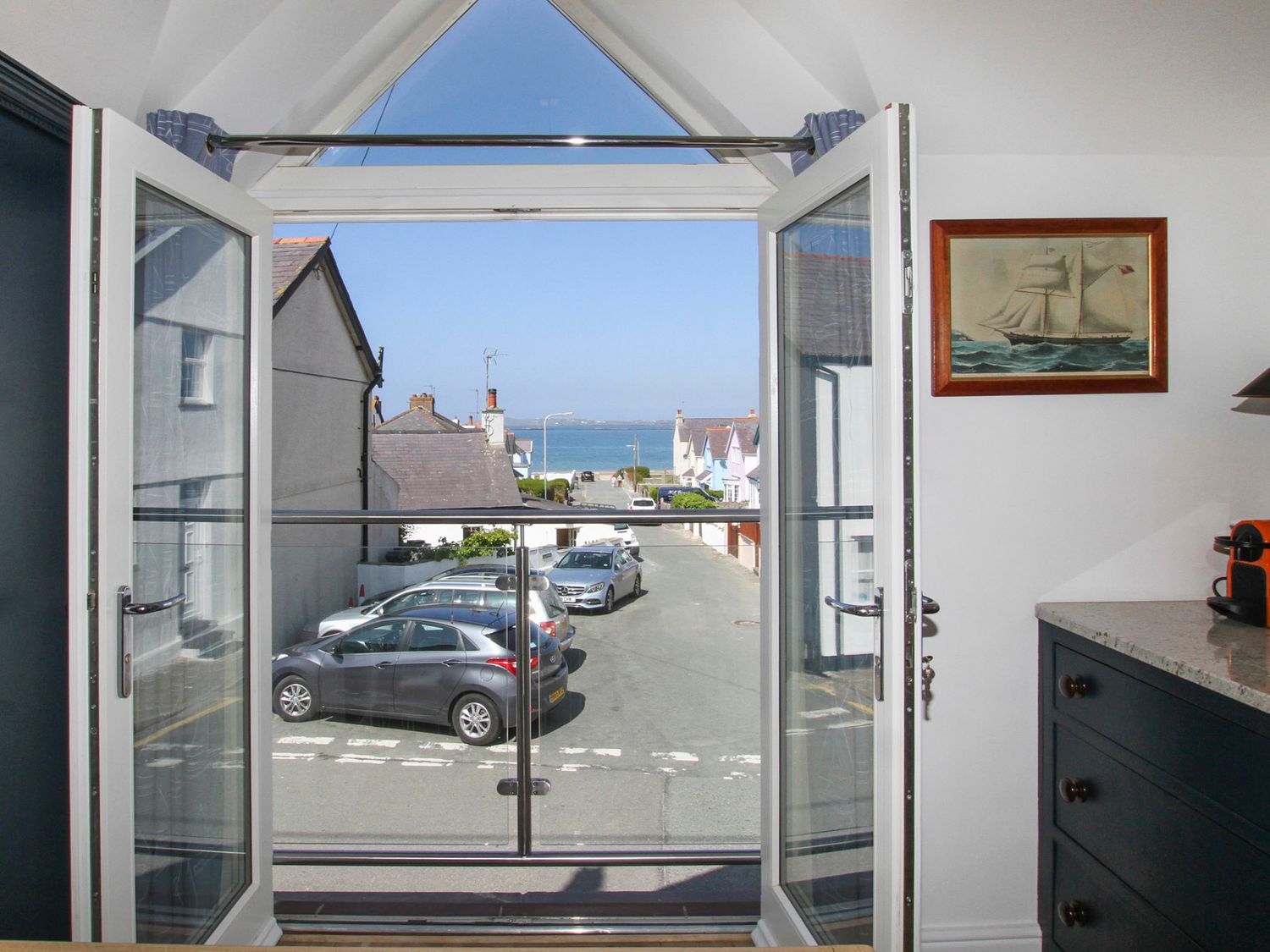 Chapel House, former chapel house, Rhosneigr, Anglesey, with hot tub, woodburning stove and balcony.