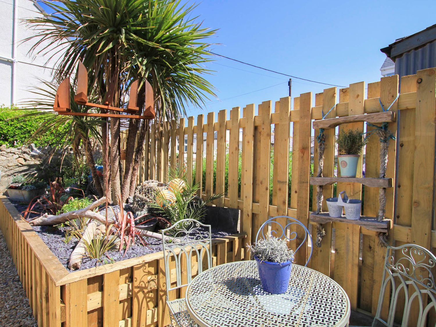 Chapel House, former chapel house, Rhosneigr, Anglesey, with hot tub, woodburning stove and balcony.