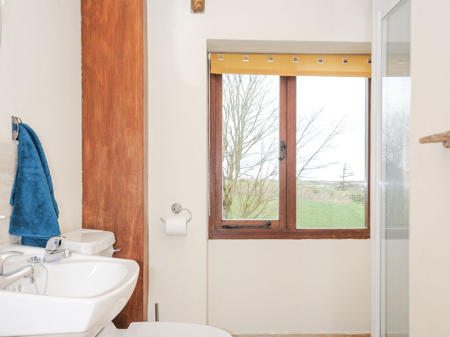 Dairy Barn nr Camelford, Cornwall. Ground-floor living. Woodburning stove. Countryside. Pet-friendly
