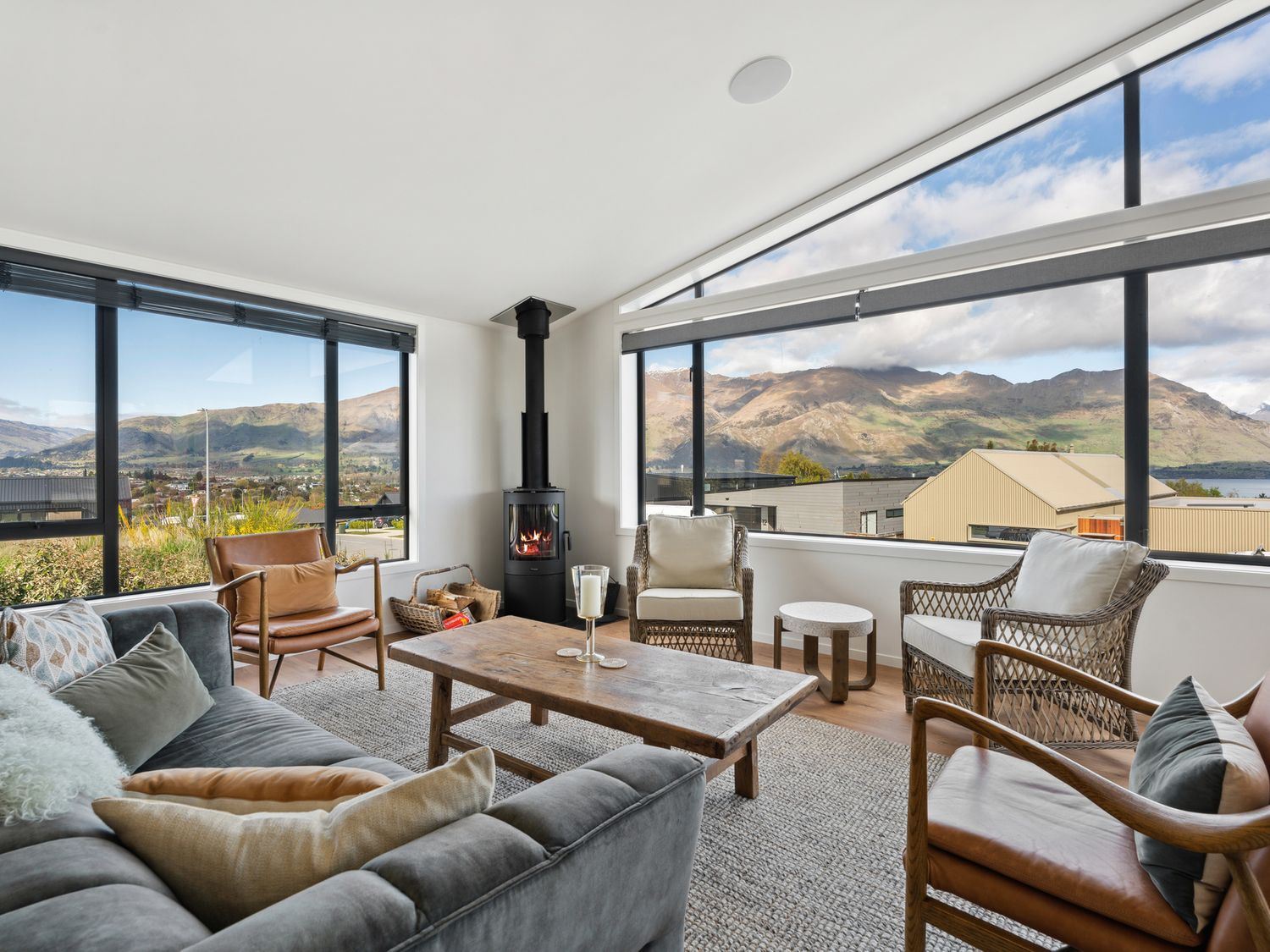 Mahaanui South - Wanaka Holiday Home -  - 1165133 - photo 1