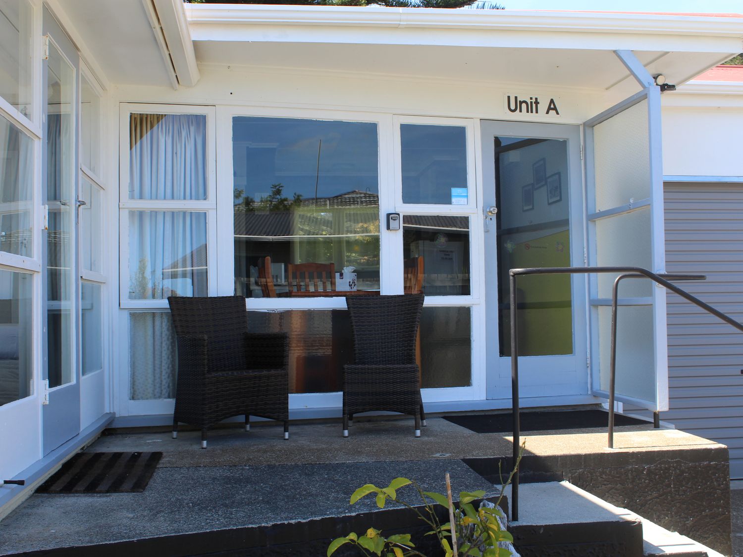 Waitangi Beach Unit A - Te Ti Beach Bach Paihia                     photo 2