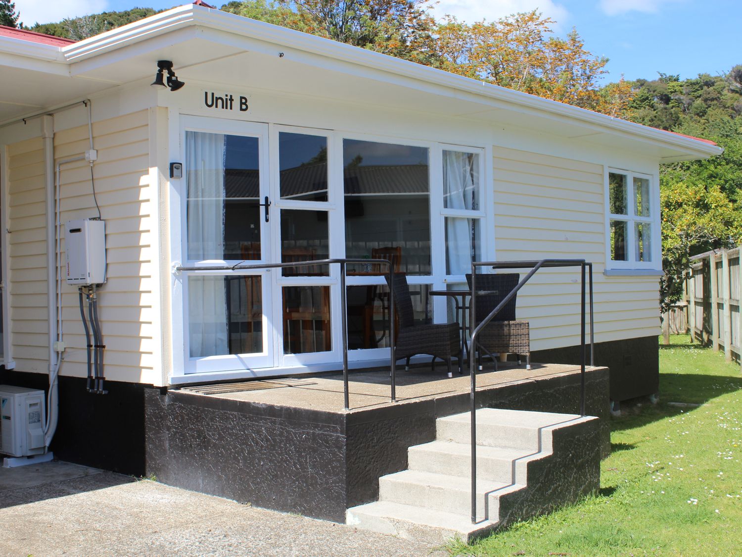 Waitangi Beach Unit B - Te Ti Beach Bach Paihia                     photo 2